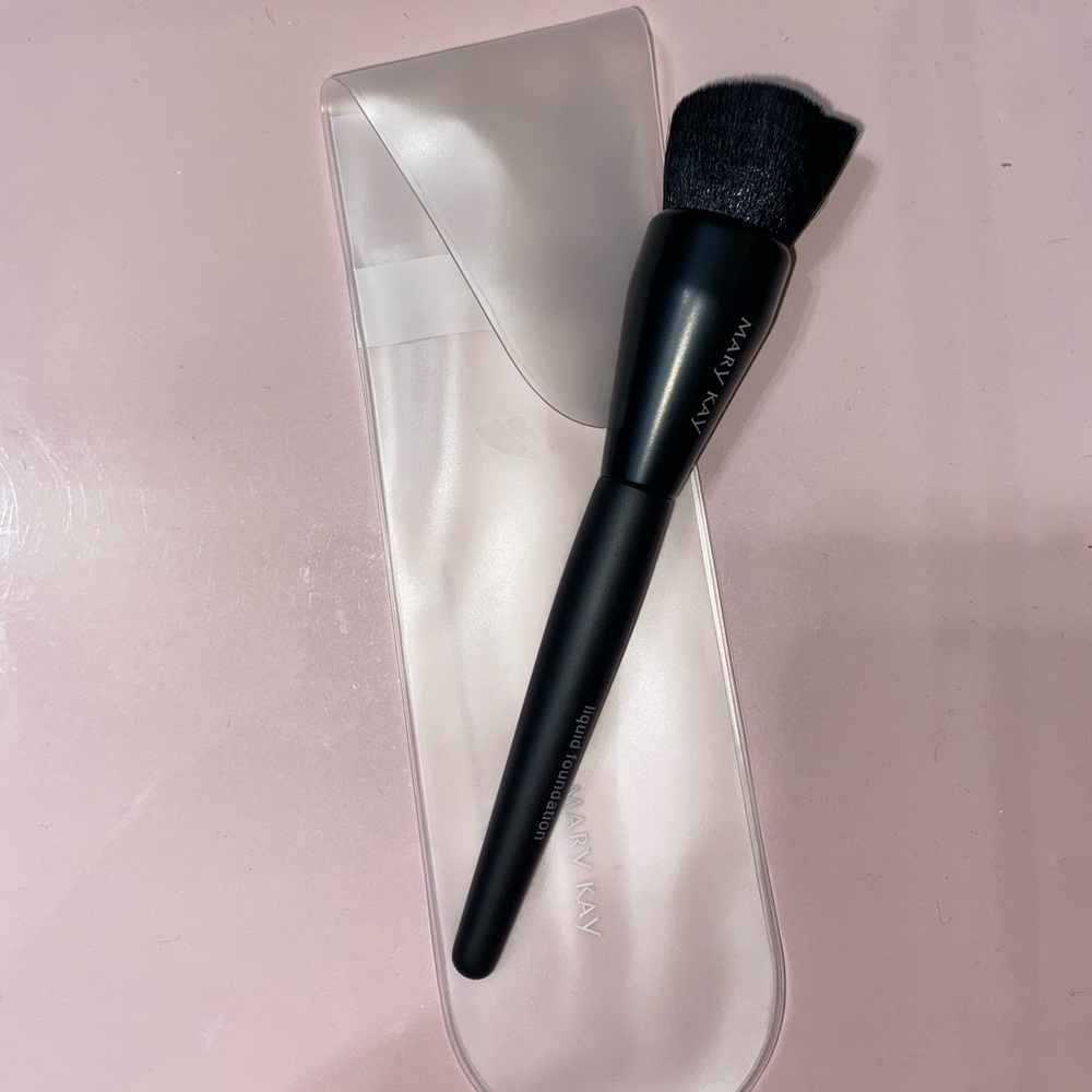 Mary Kay liquid foundation brush